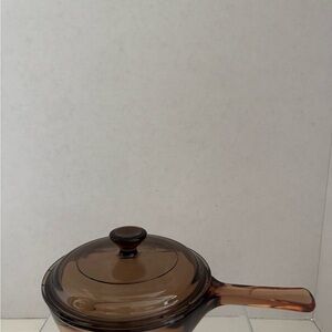 Visions Corning wear Amber .5 L sauce pan pot with lid